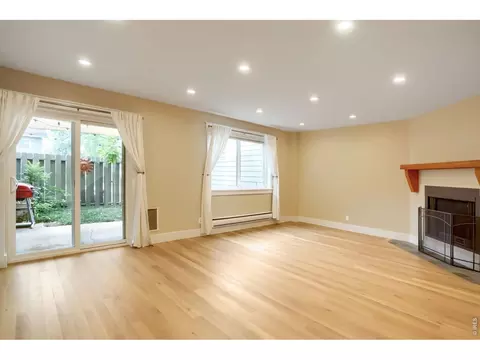 Living - 2979 Eagle Way, Boulder, CO 80301 photo 4 of 7