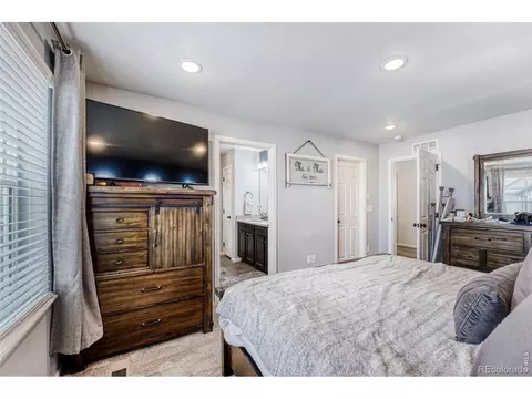Bedroom - 26168 E Maple Dr, Aurora, CO 80018 photo 3 of 6