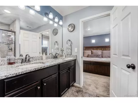 Bath - 26168 E Maple Dr, Aurora, CO 80018 photo 3 of 5