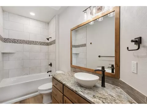 Bath - 1920 Country Dr, Longmont, CO 80504 photo 1 of 3