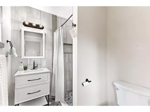Bath - 6010 Johnson Way, Arvada, CO 80004 photo 1 of 3