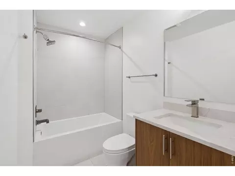 Bath - 1898 Folsom St, Boulder, CO 80302 photo 3 of 3
