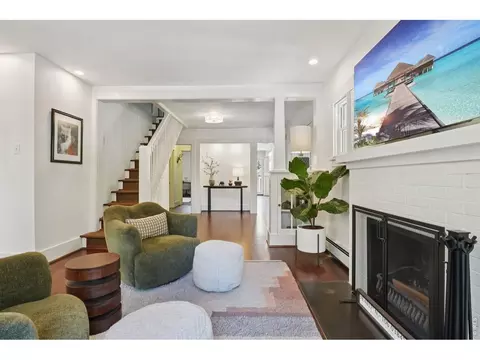 Living - 1013 Mapleton Ave, Boulder, CO 80304 photo 4 of 4