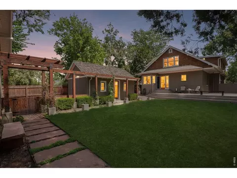 Exterior - 1013 Mapleton Ave, Boulder, CO 80304 photo 2 of 10