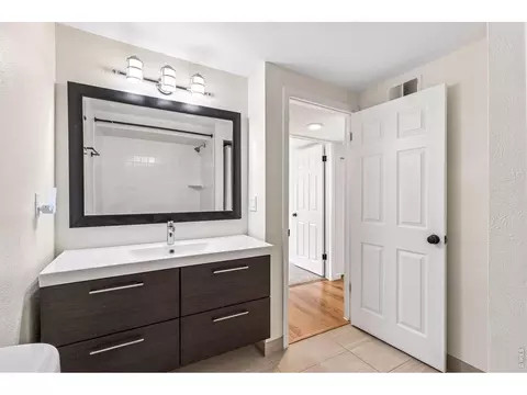 Bath - 30 S Boulder Cir #3038, Boulder, CO 80303 photo 1 of 3