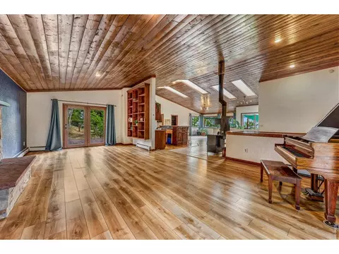 Living - 184 Chapman Rd, Boulder, CO 80302 photo 2 of 7