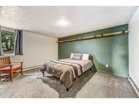 Bedroom - 184 Chapman Rd, Boulder, CO 80302 photo 5 of 6