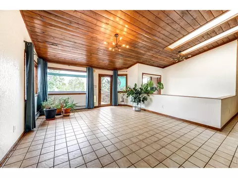 Living - 184 Chapman Rd, Boulder, CO 80302 photo 4 of 7