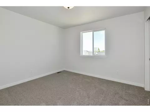 Bedroom - 1144 Bitterroot Ct, Johnstown, CO 80534 photo 7 of 12