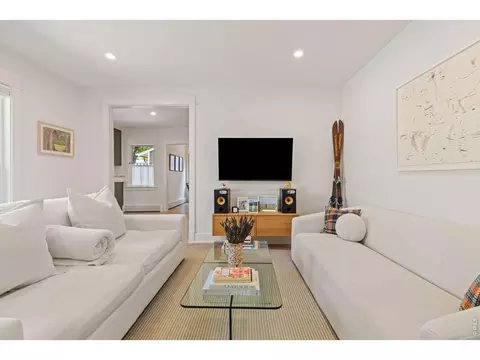 Living - 2324 Mapleton Ave #A, Boulder, CO 80304 photo 2 of 3