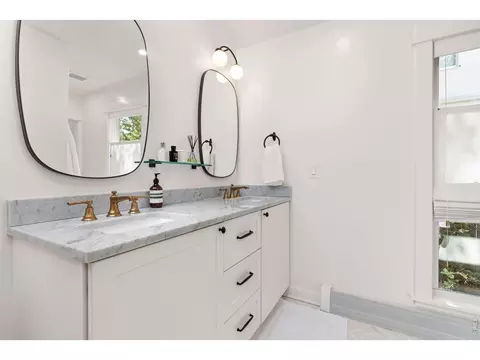 Bath - 2324 Mapleton Ave #A, Boulder, CO 80304 photo 1 of 4