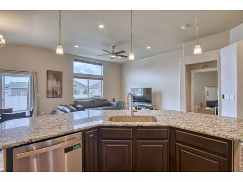 Kitchen - 1277 Tipton St, Berthoud, CO 80513 photo 3 of 5