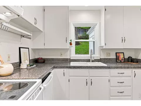 Kitchen - 1574 North St, Boulder, CO 80304 photo 3 of 4