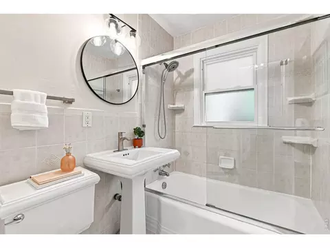 Bath - 1574 North St, Boulder, CO 80304 photo 1 of 2
