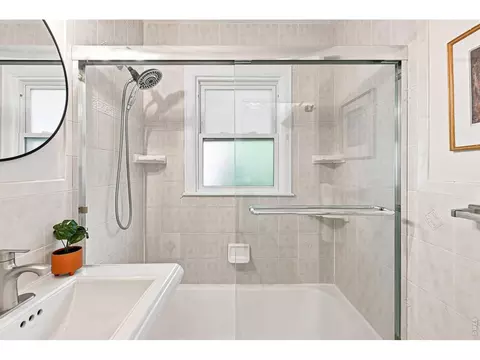 Bath - 1574 North St, Boulder, CO 80304 photo 2 of 2