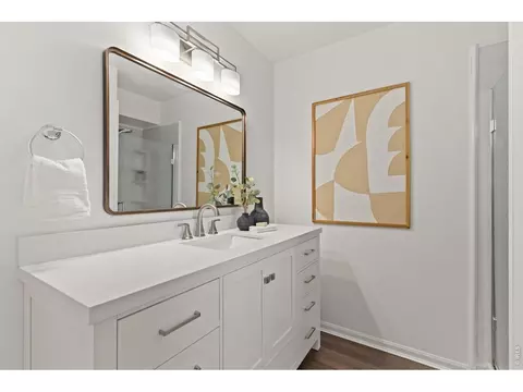 Bath - 3119 Bell Dr, Boulder, CO 80301 photo 4 of 4