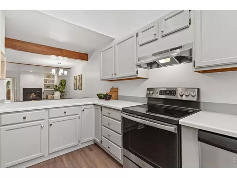 Kitchen - 3119 Bell Dr, Boulder, CO 80301 photo 3 of 4