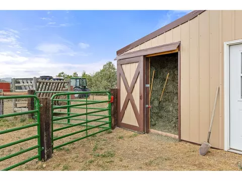Exterior - 5001 Meining Rd, Berthoud, CO 80513 photo 6 of 8