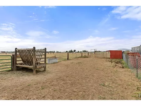Exterior - 5001 Meining Rd, Berthoud, CO 80513 photo 5 of 8