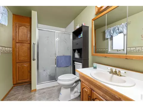 Bath - 5001 Meining Rd, Berthoud, CO 80513 photo 1 of 2