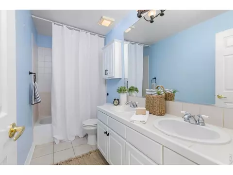 Bath - 6755 Saddleback Ave, Firestone, CO 80504 photo 3 of 6