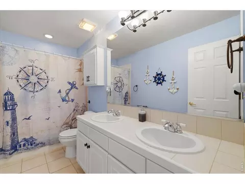 Bath - 6755 Saddleback Ave, Firestone, CO 80504 photo 5 of 5