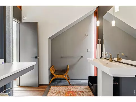 Bath - 182 Ridge Rd, Boulder, CO 80303 photo 1 of 4