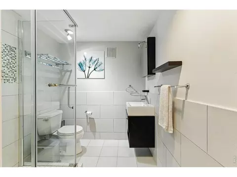 Bath - 182 Ridge Rd, Boulder, CO 80303 photo 4 of 4
