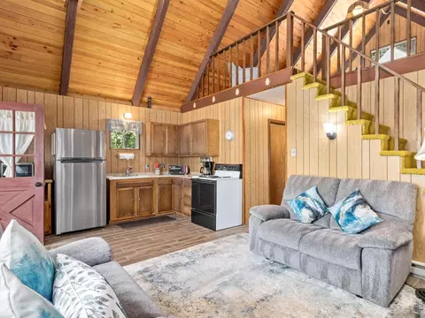 Living - 39 Hickory Dr, Lyons, CO 80540 photo 3 of 3