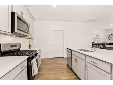 Kitchen - 826 Elias Tarn Dr, Severance, CO 80550 photo 2 of 4