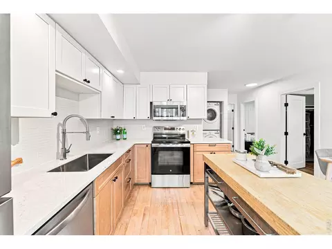 Kitchen - 600 Arapahoe Ave #5, Boulder, CO 80302 photo 2 of 5
