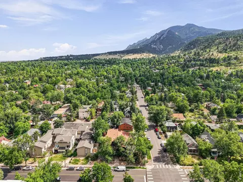 View/Area - 600 Arapahoe Ave #5, Boulder, CO 80302 photo 3 of 4