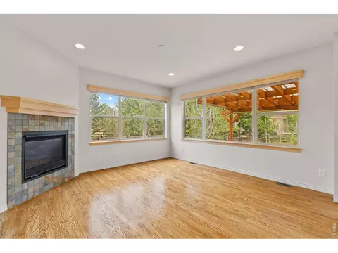 Living - 413 Raymond Ct, Lyons, CO 80540 photo 1 of 9