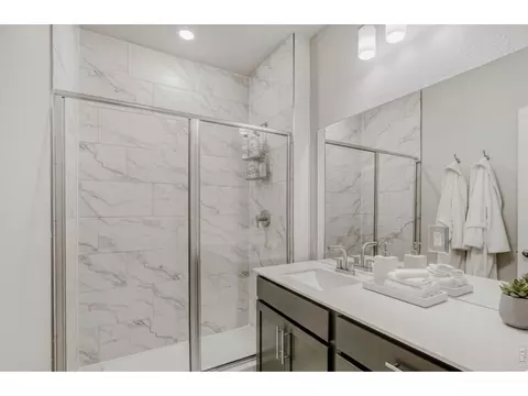 Bath - 648 Noola St, Windsor, CO 80550 photo 1 of 3