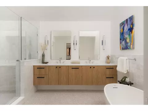 Bath - 1760 Hawthorn Pl, Boulder, CO 80304 photo 1 of 6