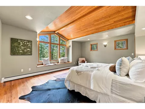 Bedroom - 335 Pine Tree Ln, Boulder, CO 80304 photo 2 of 6