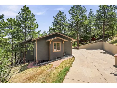 Exterior - 335 Pine Tree Ln, Boulder, CO 80304 photo 3 of 9