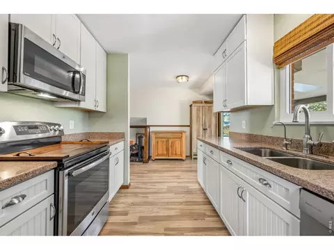 Kitchen - 2701 Martingale Dr, Berthoud, CO 80513 photo 2 of 4