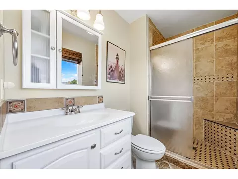 Bath - 2701 Martingale Dr, Berthoud, CO 80513 photo 2 of 3