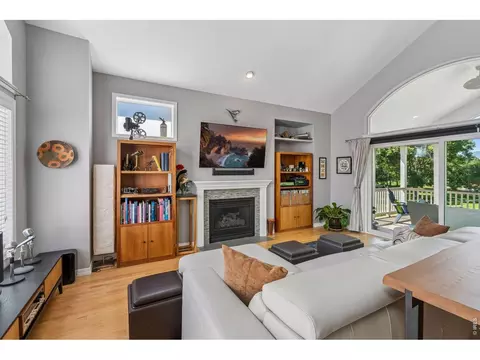 Living - 4910 Tesla Ct, Boulder, CO 80301 photo 3 of 5