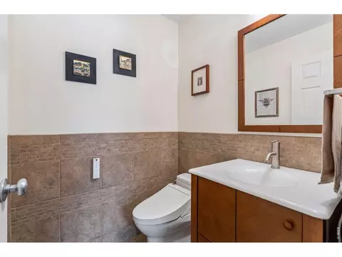 Bath - 4910 Tesla Ct, Boulder, CO 80301 photo 2 of 5