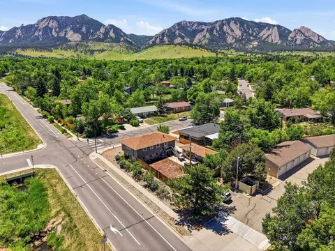 View/Area - 720 Gillaspie Dr, Boulder, CO 80305 photo 4 of 4