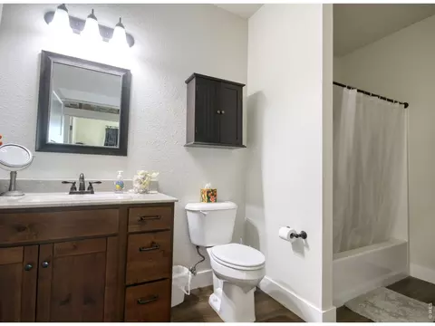 Bath - 352 Howell Ave, Brush, CO 80723 photo 3 of 4