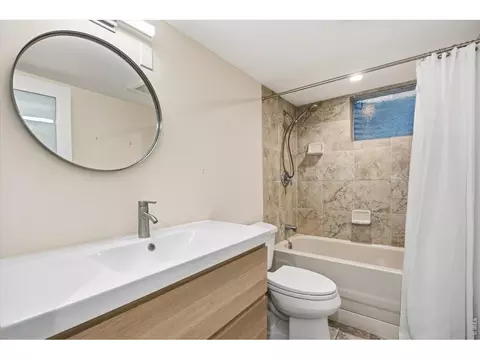 Bath - 890 Toedtli Dr, Boulder, CO 80305 photo 1 of 2