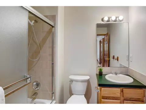 Bath - 9 Eagle Nest Ln, Lyons, CO 80540 photo 2 of 3