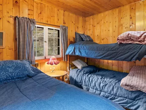 Bedroom - 2426 Riverside Dr, Lyons, CO 80540 photo 3 of 4