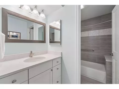 Bath - 7271 Siena Way, Boulder, CO 80301 photo 2 of 4
