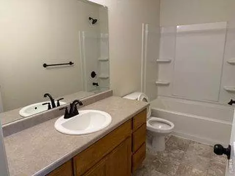Bath - 822 Finch Dr, Severance, CO 80550 photo 5 of 8
