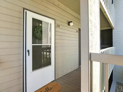 Exterior - 3565 28th St #201, Boulder, CO 80301 photo 4 of 8