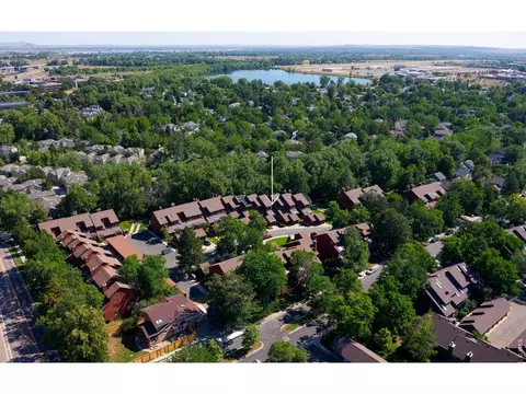View/Area - 3118 Bell Dr, Boulder, CO 80301 photo 2 of 4